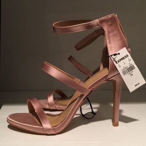 NWT Express blush colored heels